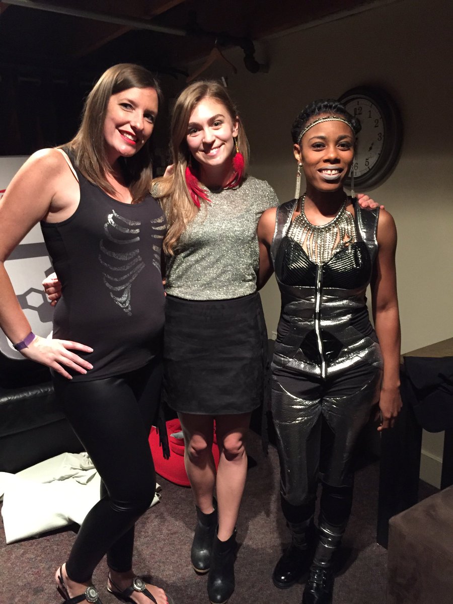 FroniusUSASolar's tweet photo. The ladies getting ready #califronication #Intersolar #sbob2016 https://t.co/LUA2sVeeaj