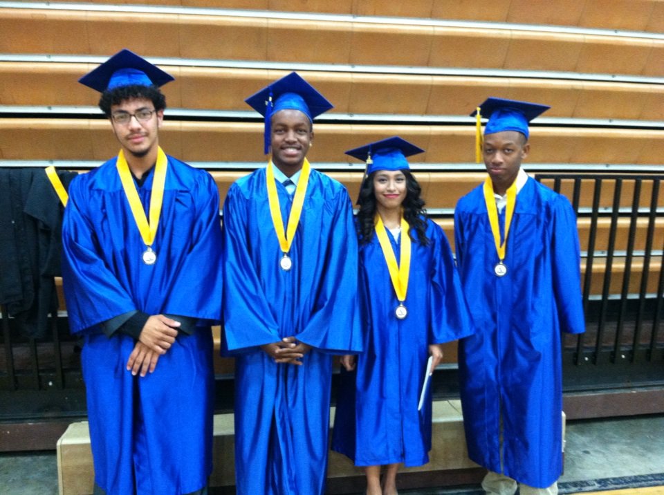 MsCalcinesJHS's tweet photo. Congratulations JHS 2016 Summer Graduates! Continue to press on &amp; reach for the stars. https://t.co/a2ER0TYEH1
