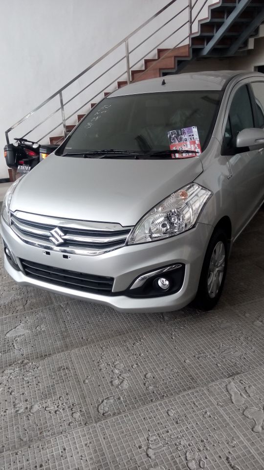 _gilang02's tweet photo. monggo yg mau order ertiga. harga wow 085755084480 @SbyKaos @sbycitynews #ertigajatim https://t.co/DKpZMeTBki