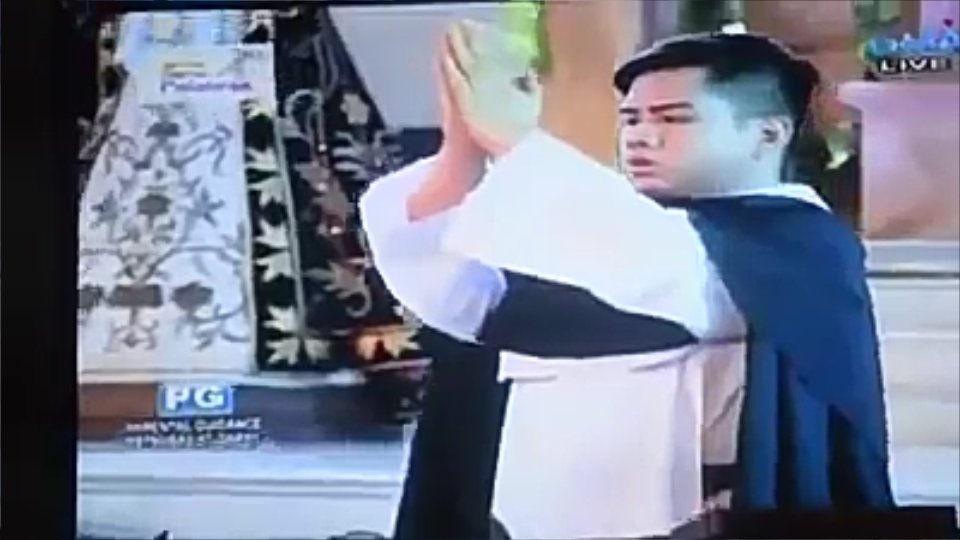 alexsoGORGEOUSS's tweet photo. #ThrowbackThursday para kay father Alex onfleek! https://t.co/Z5cDmVWVvX