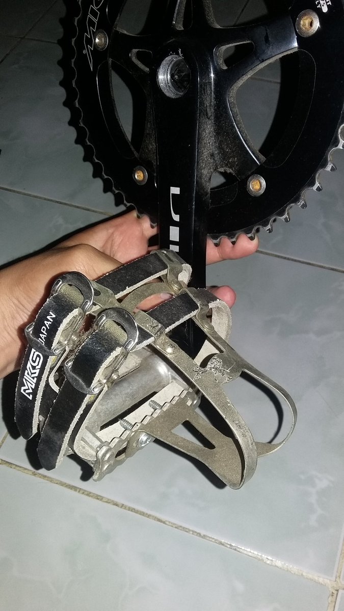 JMurtadho's tweet photo. @EffanPratama siapa tau minat meng. Minus toeclip berdebu https://t.co/F0BbTezzwh