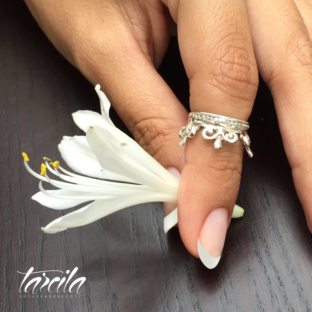 TarcilaJoyas's tweet photo. Manicura + Anillo = 100% classy Tarcila look. https://t.co/kQ7vyTnAu0