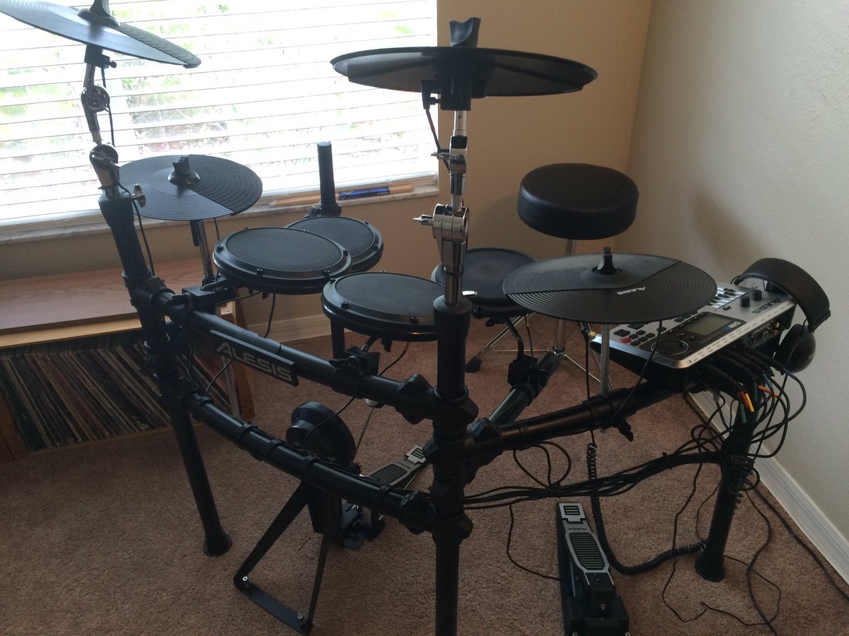 455TransAm's tweet photo. @Alesis I created a DM6-DM10 hybrid kit. https://t.co/FQOl4HiHol