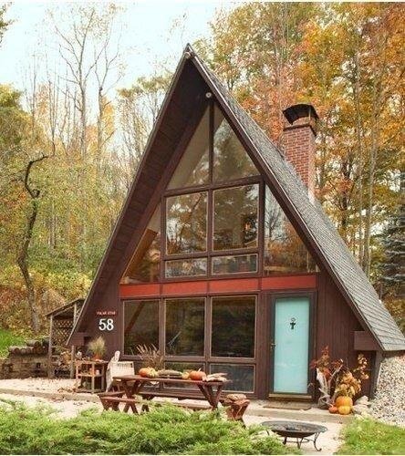 GarantStroy's tweet image. Уютный маленький домик с двускатной крышей.

#Строительство #Дом