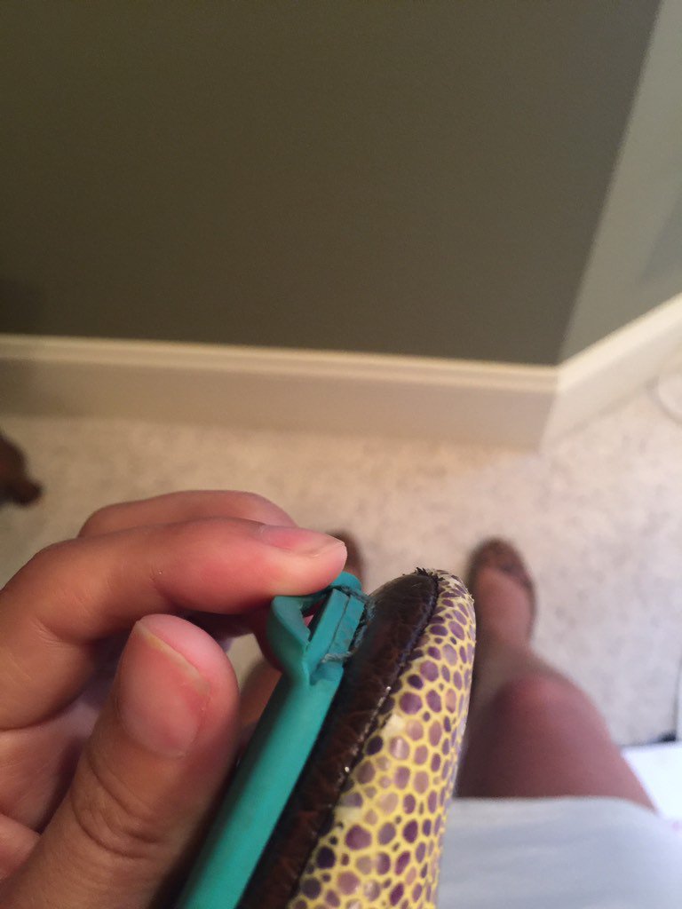 abfunFairy's tweet photo. Not happy, not happy at all #Tieks @tieks https://t.co/1Lceim3nzp