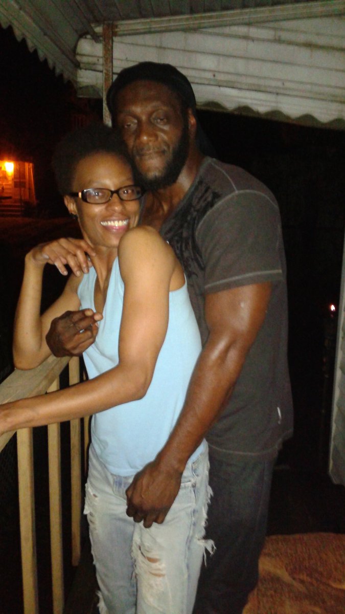 taragovan's tweet photo. #BlackLoveDay #BackyardPimpin #DamnJackDaniels #LookingCrazyAsHell #WeLoveIt πππ https://t.co/WlZUzKkqIF