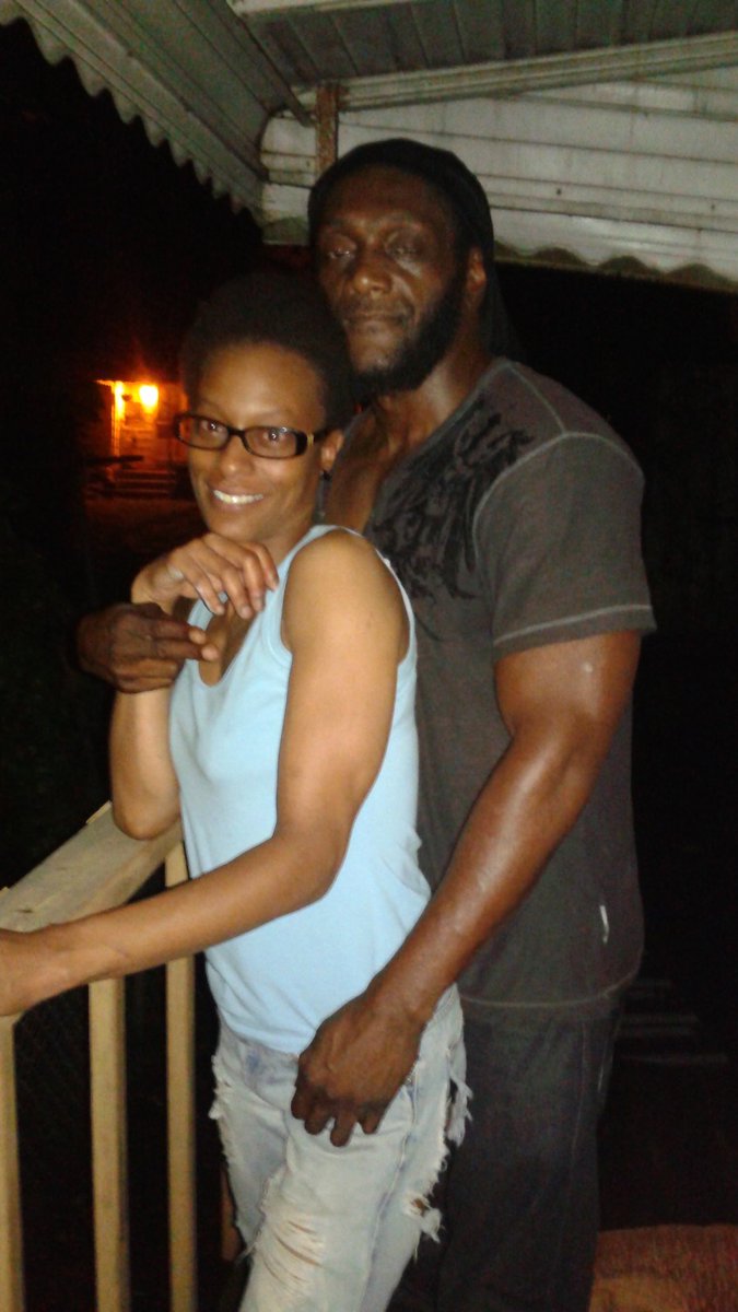 taragovan's tweet photo. #BlackLoveDay #BackyardPimpin #DamnJackDaniels #LookingCrazyAsHell #WeLoveIt πππ https://t.co/WlZUzKkqIF