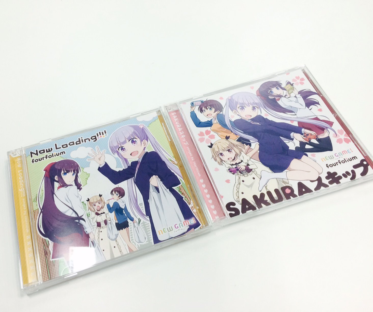 Tvアニメ New Game 公式 Fourfoliumが歌う Sakuraスキップ Now Loading 7月27日 水 同時発売 中もキュートなデザインです ショップ特典はこちらから T Co Lqj0yc5wg6 ニューゲーム T Co Rpjelvnbv7 Twitter