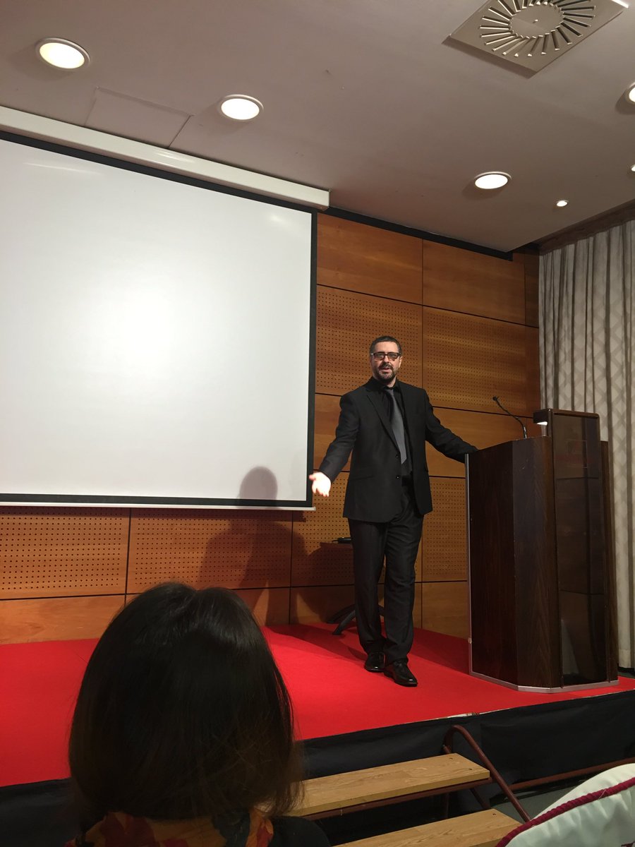 expochess64's tweet photo. Nicola Lococo comienza la segunda jornada del Congreso #EXPOCHESS con su ponencia en el @GranHotelLakua #CIIMA https://t.co/9wWYJtZZJM