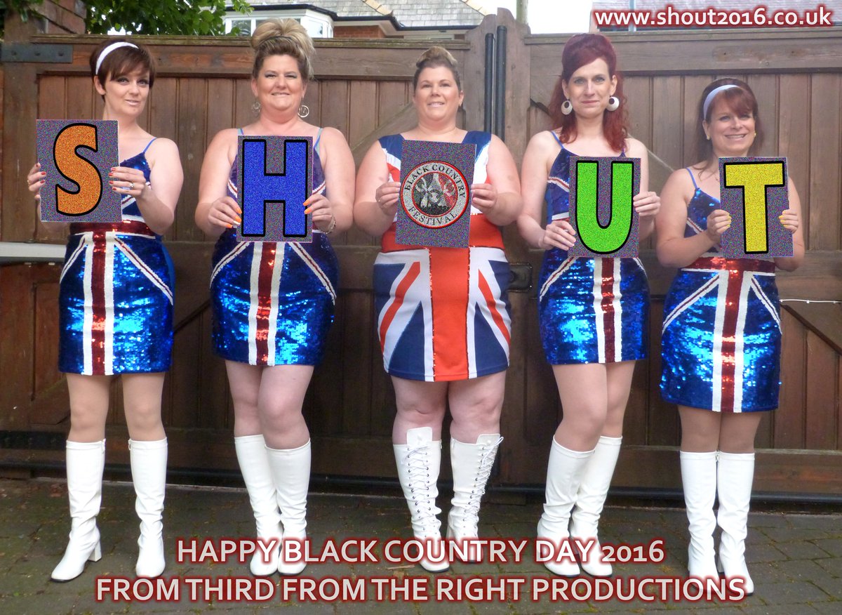Shout2016's tweet photo. @MissBlkCountry the @Shout2016 girls bringing some sparkle to #blackcountryday #shout2016 have a bostin' day π https://t.co/cPZ4QnzYtP