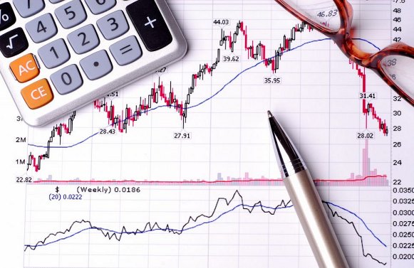VietCapitalSC's tweet photo. #VCSCDaily *VN-Index blasts higher to fresh eight-year high; *VCSC BUY Recommendation. https://t.co/bsG4QKoOu3 https://t.co/cIk6NltjVo