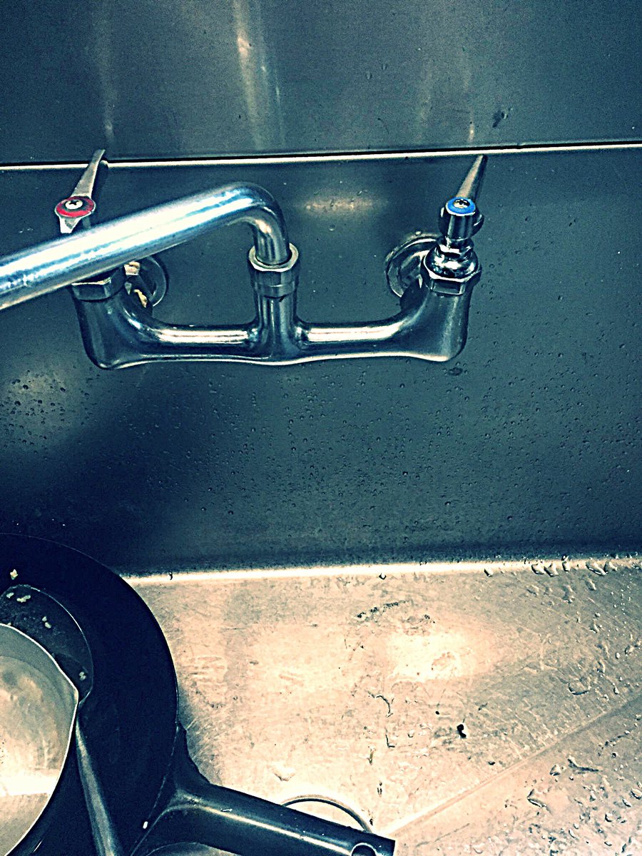 eastvanredseal's tweet photo. A new cold side cartridge was installed for this commercial kitchen #faucet. 🚿💦👍🏻 #Vancouver #ExperiencedPlumbers https://t.co/IIHWMhVCp6