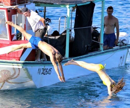 toonstra65's tweet image. Good morning #fiftyfamily/#JamieDornan family 🙋🙋my day started perfect with those New pics😍have great Thursday all👄👄