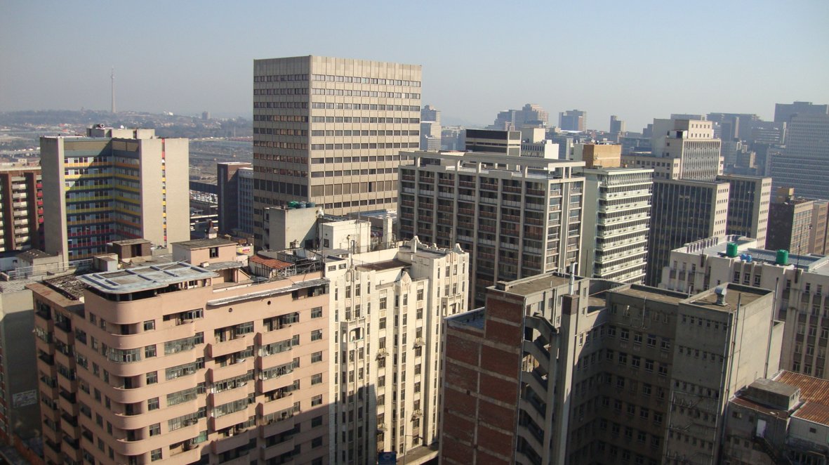 WorldBankAfrica's tweet photo. Lessons from Johannesburg’s effort to regenerate its declining inner #city https://t.co/HaI78E1bl0 #WCS_16 https://t.co/XjQxe9uGRA