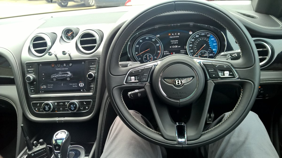 mark_lakeman's tweet photo. #Bentleydriver https://t.co/7r1RCKYgQM