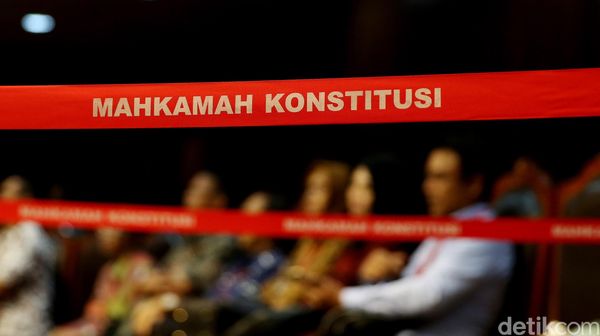 detikcom's tweet photo. MK: Pencucian Uang Dapat Diusut Tanpa Pembuktian Pidana Asal Terlebih Dahulu https://t.co/RWQtybuqBL https://t.co/1a3QyLndzG