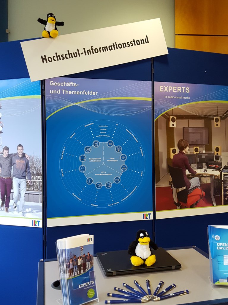 ge_Schenk's tweet photo. Heute am IRT: #openlabday16 mit mir höchstselbst am Studenteninfostand https://t.co/9bWEsaCHI7