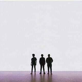 FiiaAlee_'s tweet photo. Love you @TeukuRyz  @AlvaroMaldini1  @iqbaale https://t.co/Csf0czD6jh