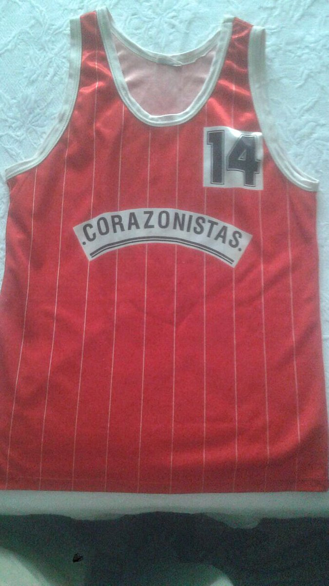 Alavés - Las camisetas del baloncesto alavés ¿Nos ayudas a conocerlas? - Página 2 CnTy8v0WIAAzzd6