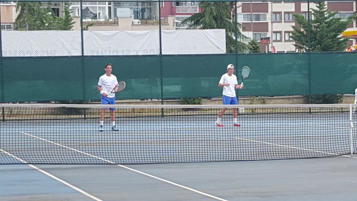 gr_nathalie's tweet photo. French boys and girls rsemi finals doubles tennis #ISFWSC2016 Trabzon 16th gymnasiade @unss @lpetrynka @ISFsports https://t.co/sk8dirr30k