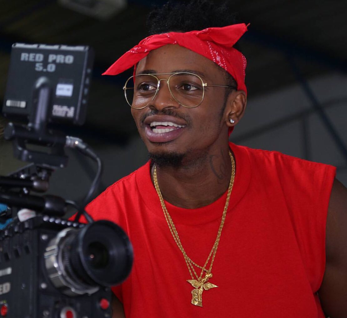 Burudani ya Kwanza #Kidogo <a href="/diamondplatnumz/">SIMBA..!🦁</a> &amp; <a href="/rudeboypsquare/">Rudeboy</a> @CaptainGadner <a href="/GeorgeBantu/">Georgebantu</a> <a href="/Ephraimkibonde/">Ephraim</a>