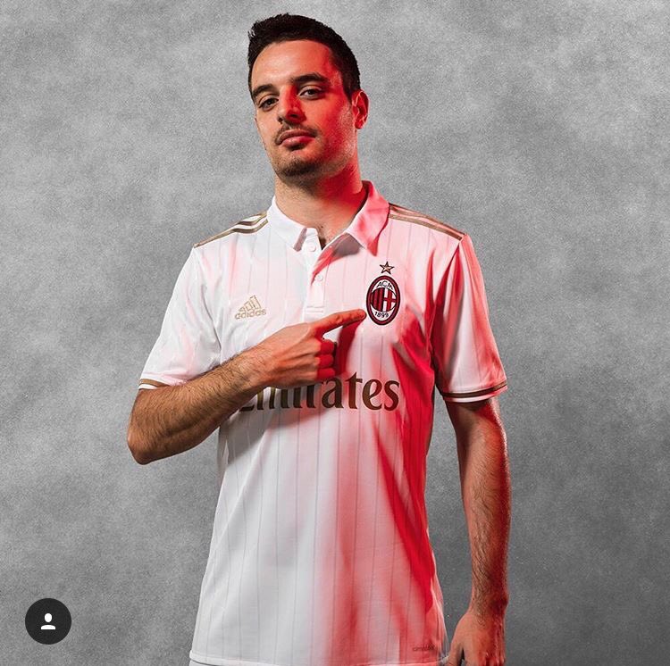 New away kit has been officially released. Although most have seen it for months. 🔥🔥🔥 -faz