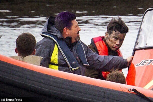 HSUpdating's tweet image. 📸 HQ | Harry on the set of 'Dunkirk' in Urk, Netherlands yesterday. -L

July 13, 2016