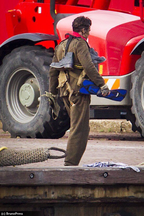 HSUpdating's tweet image. 📸 HQ | Harry on the set of 'Dunkirk' in Urk, Netherlands yesterday. -L

July 13, 2016