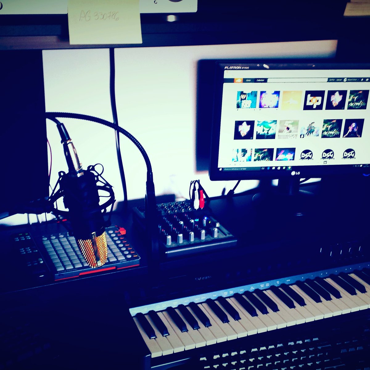 hustlercoder_'s tweet image. New stufff in coming 😁😁