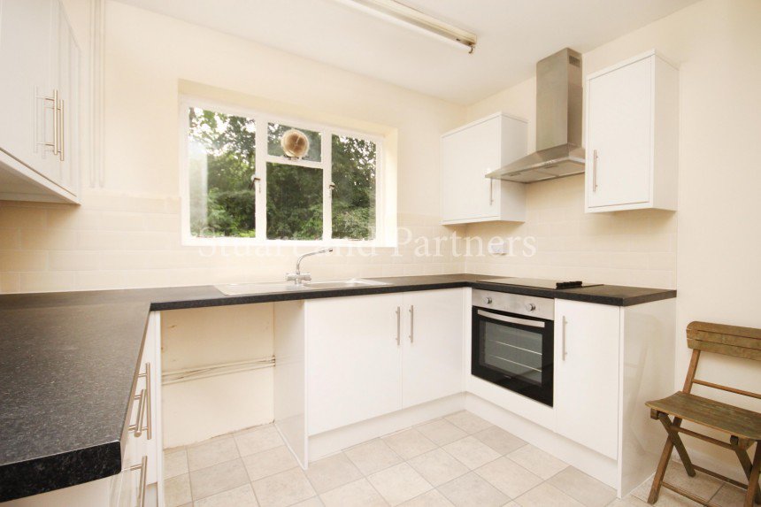 stuartpartners's tweet image. New property: Haywards Heath, unfurnished, detached 3 bed. £1395pm. Available 18 Aug.

More: bit.ly/29JOdmQ