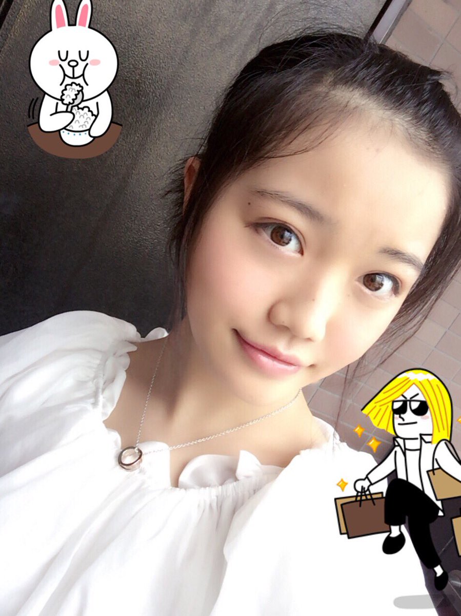 重本愛瑠 つないだ手の愛しさが たぶん恋だということに まだ気づかない夏の始まり さあ手をつなごう 君の笑顔が 消えてしまわぬように キミを忘れないよ 大原櫻子さん 前髪上げてみた どうかなあ 笑 おやえる ºwº