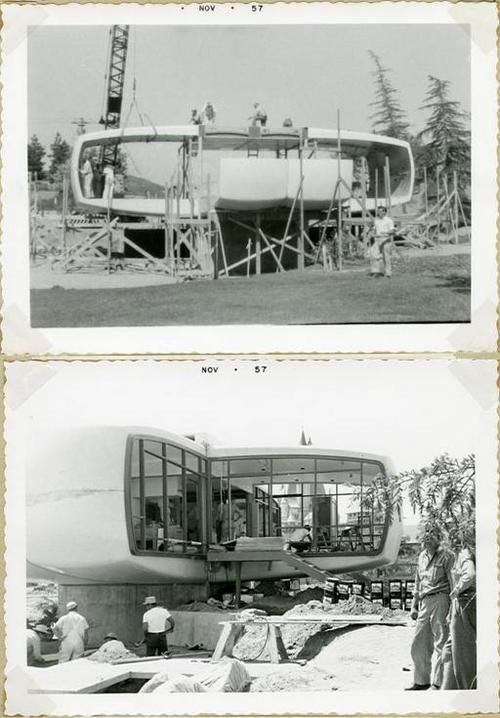 asterionix's tweet photo. House of the future, Disney Land, California, USA (1957)
by Marvin Goody &amp; Richard Hamilton https://t.co/l0xpfodtTZ