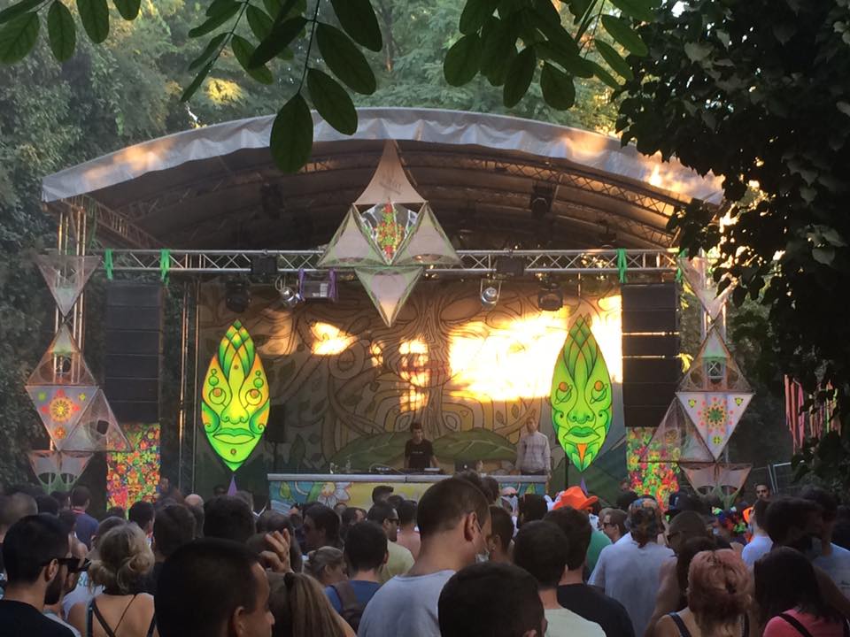 TranceFamMKD's tweet photo. Djantrix @ Exit 2016 #TranceFamily #ТрансНаТл #TFM https://t.co/tbXUKY4e3j