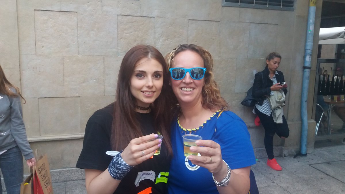 TAMILORDA's tweet photo. Pues nuria de @AklSanturtzi tambien ha jigado al estandarte de #hazT2106 y gano #SanturtziJaietan2016 #txupito https://t.co/miC2kbVEG3