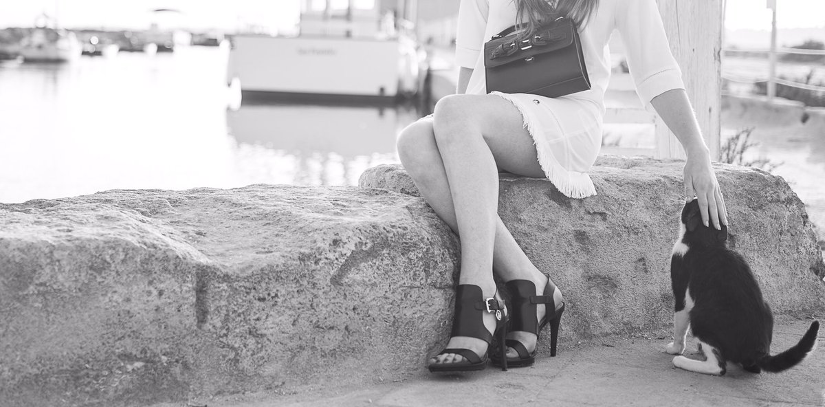 kimaccessori's tweet photo. Vi piace questo #outfit in bianco e nero?
BORSA ▶️ https://t.co/L7BczmudwH
SCARPE ▶️ https://t.co/6S84HAFVjU https://t.co/pUIyURK4hw