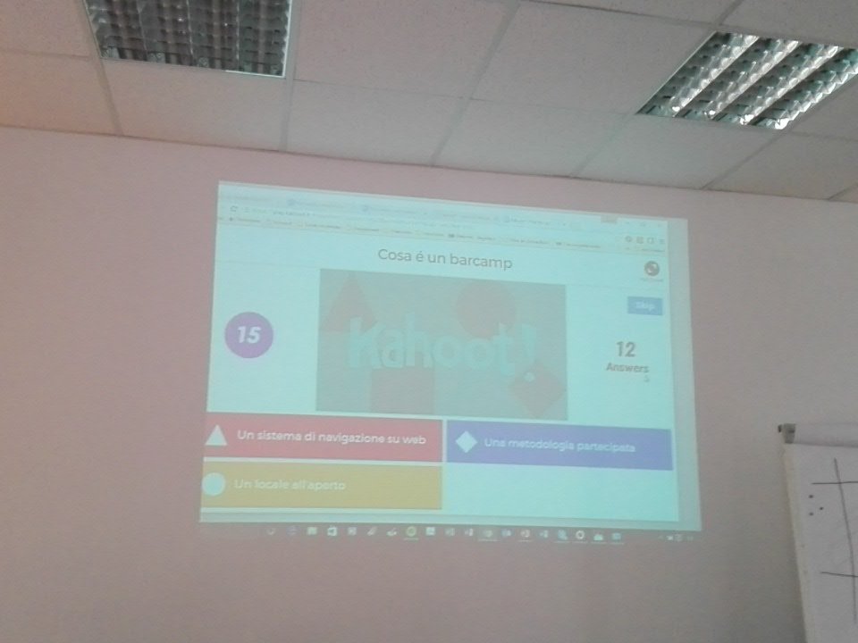 EPietrafesa's tweet photo. #lis4workshop qui si apprende giocando ed innovando: i ragazzi sono entusiasti e pure io #perdire ;) https://t.co/2ZONe3agYx