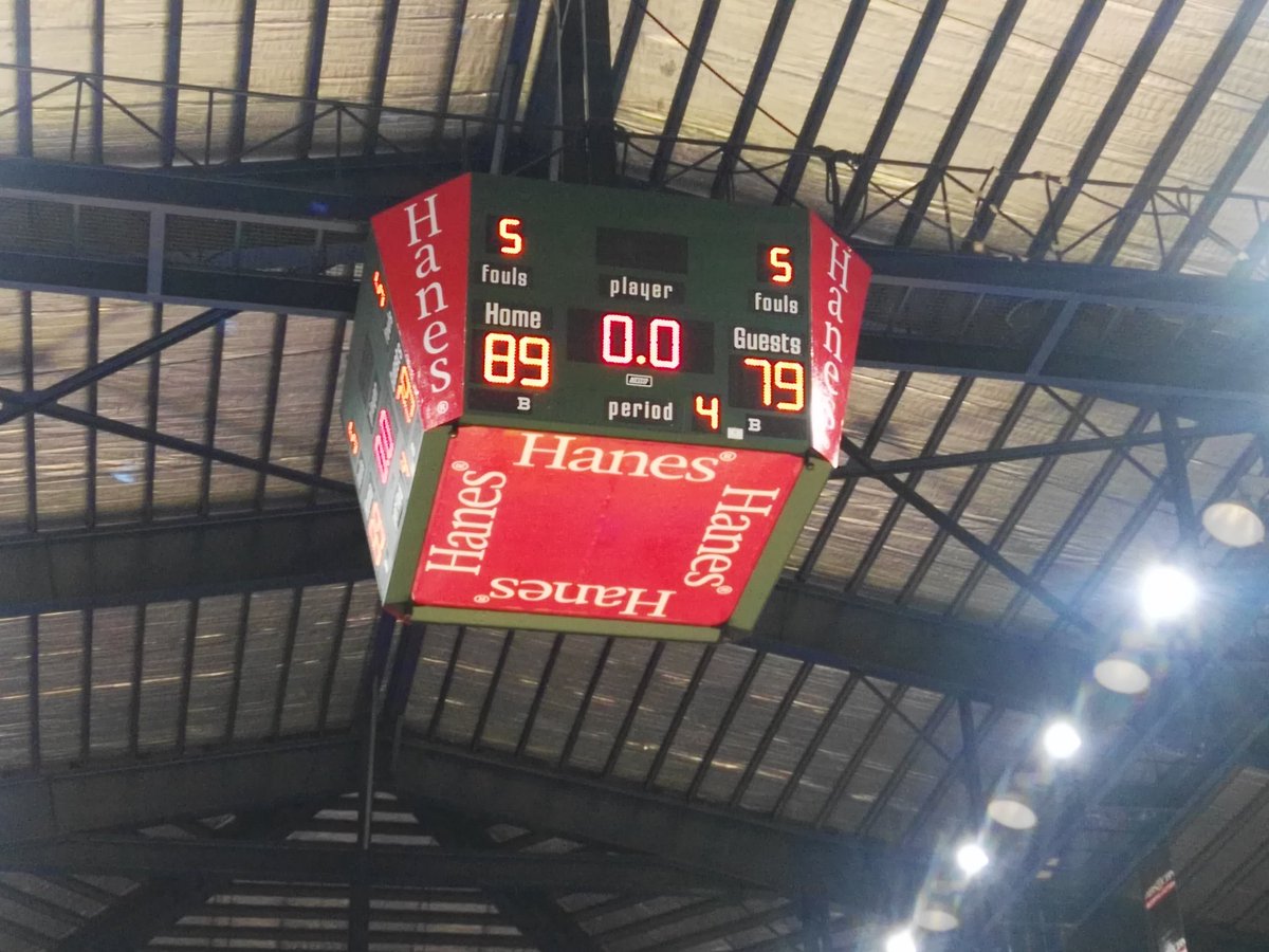 LetranOfficial's tweet photo. FINAL: Letran extends win streak to three as it topples Arellano, 89 - 79. #DefendtheCrown #SiempreArriba https://t.co/pXrVVRvJxj