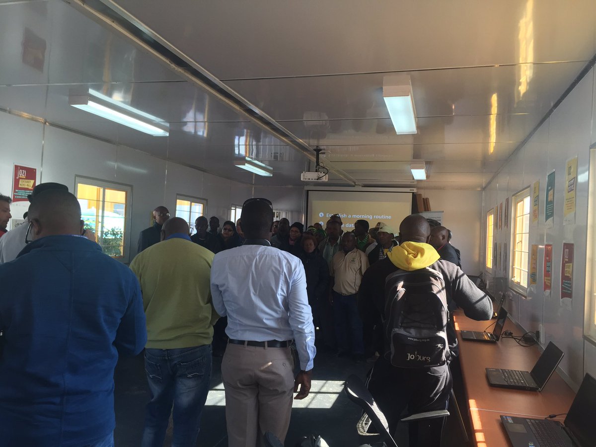 THEnergyNet's tweet photo. #SouthAfrica #Microgrid
#Micromall goes #offgrid using #pv #biodiesel #gas

#RenewableEnergy
https://t.co/CoZR7MxoH5 https://t.co/iW54y8nxGw
