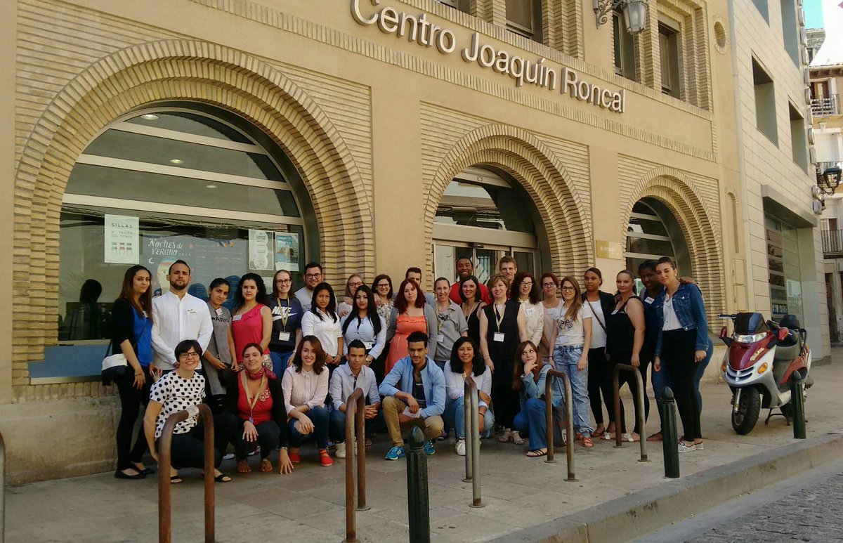CruzRojaZgz's tweet photo. @Lanzadera_ZGZ @CruzRojaZgz reunidos para mejorar las competencias de nuestros participantes en #PlanEmpleo. https://t.co/jND1uQFY6l