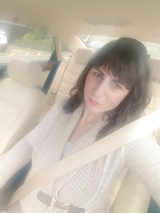 Morning everyone! It's selfie no 2 to say helloooo! Lol..have a great day boi'z am off to have fun! Me