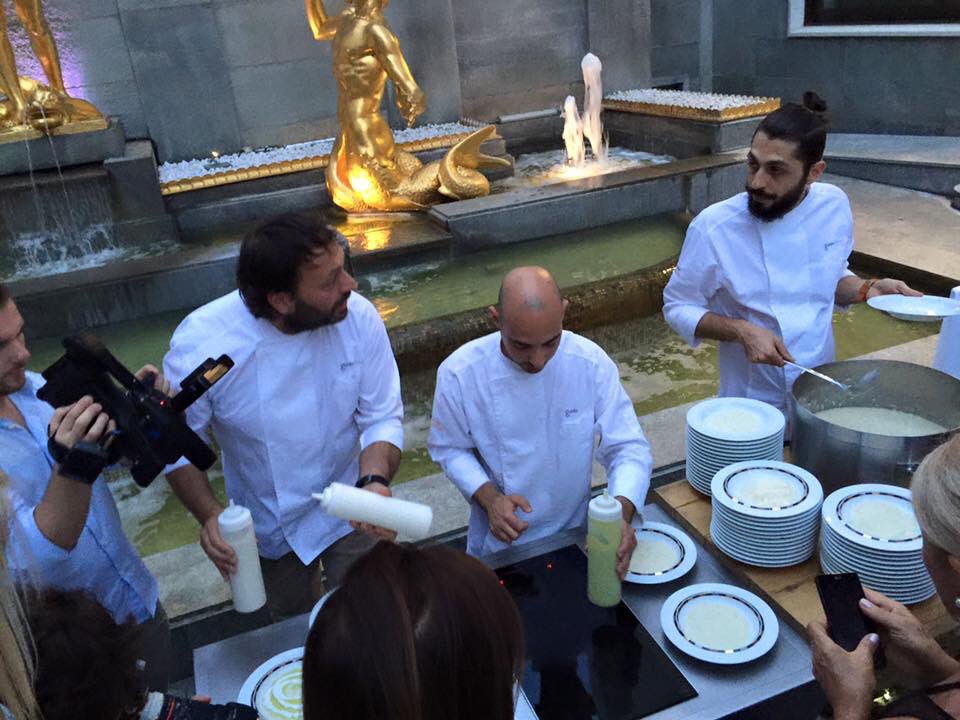 CucinoVeloceChi's tweet photo. #StarsFood #UgoAlciati #GoldenPalace alta cucina e spirito di divertimento https://t.co/DCAIWkGKFn