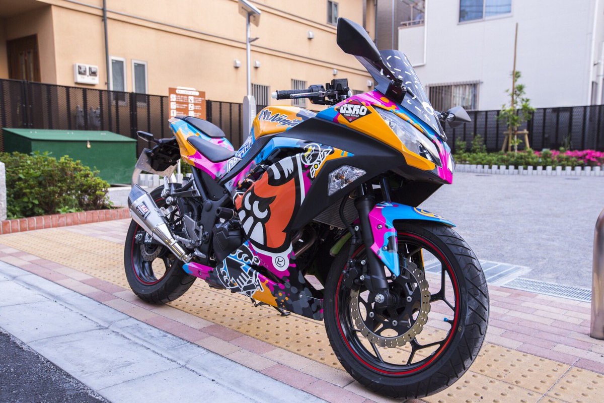 痛車ステッカー製作専門店 痛バイク完成 デザイン製作から施工まで一括担当させて頂きました 色のメリハリがしっかり効いて 最高にお洒落な痛バイクです O O 痛バイクのフルラッピングとは T Co Icfbwnnd1o 痛車ステッカー製作専門店 痛バイク完成 デザイン製作から施工まで一括担当させて頂きました 色のメリハリがしっかり効いて 最高にお洒落な痛バイクです O O 痛バイクのフルラッピングとは T Co Icfbwnnd1o