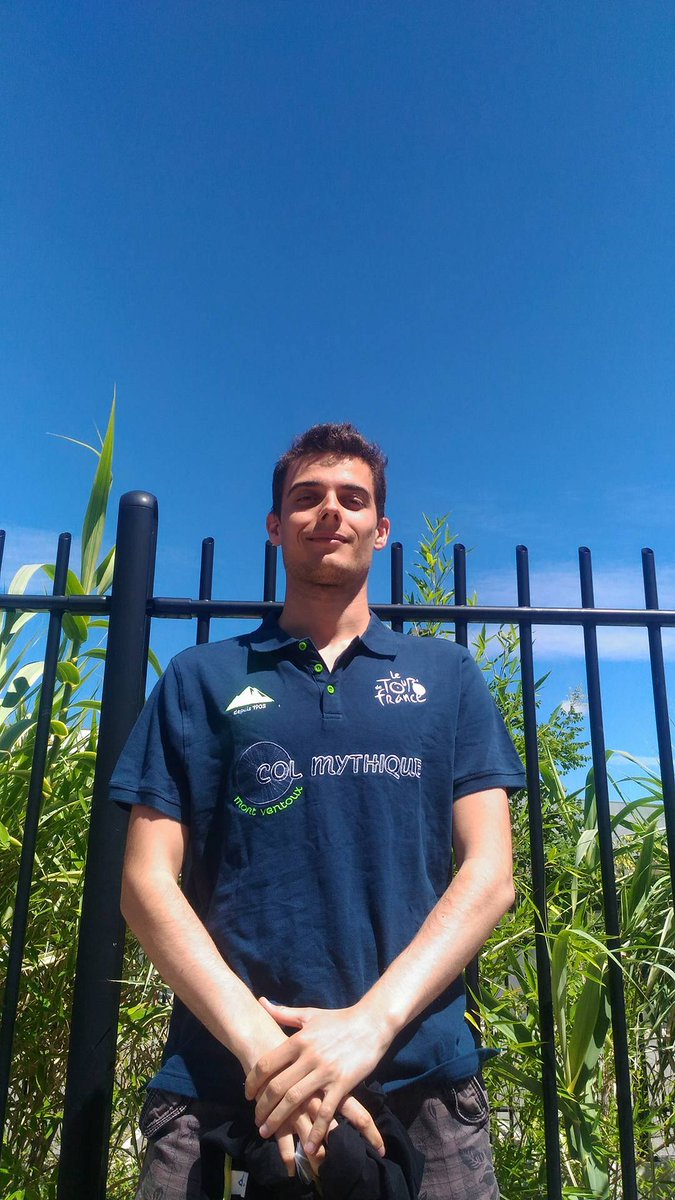 LeTour's tweet image. RT pour gagner ce polo Mont Ventoux ! / RT to win this Mont Ventoux Polo! #TDF2016 boutique.letour.fr/stores/letour/…