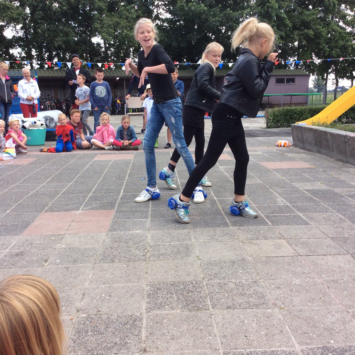ObsRaerderhiem's tweet photo. It #Raerderhiem got talent! https://t.co/CpoppzHFIr