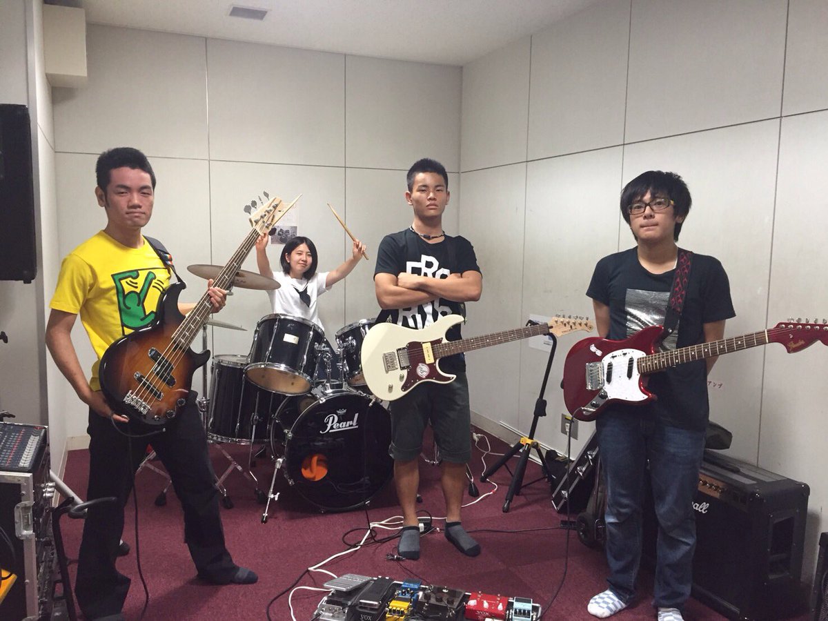 ccn_catv's tweet photo. チケットやステッカー受け取ってくださったり、撮影に協力いただいたみなさんありがとうございます☆お友達にもぜひ伝えて下さい!8/17にも会いましょう♪
https://t.co/6YTWgkNfmN
#CCN #GreenLiquid https://t.co/LOqd7ZHiOR