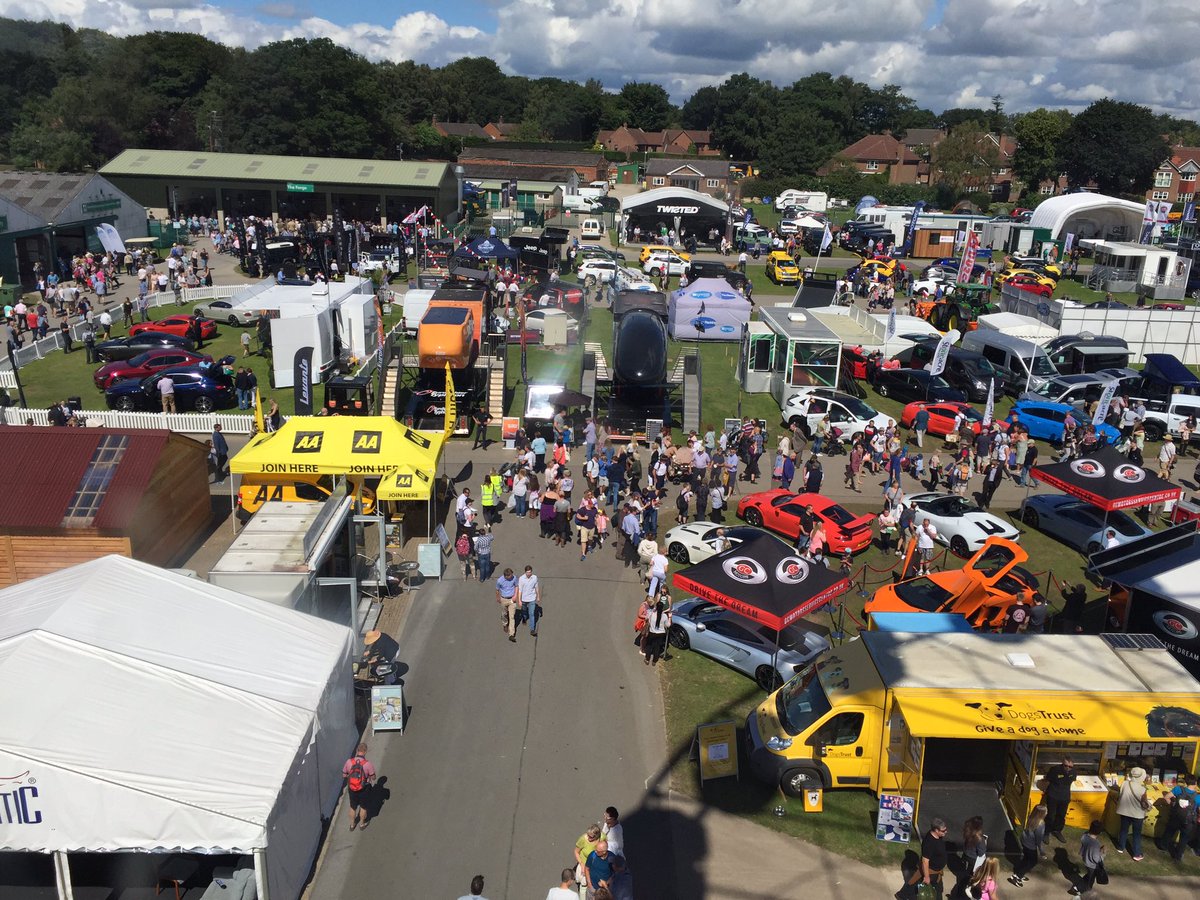 BOSSSnowplough's tweet photo. Day 3 @greatyorkshow Last chance to see UTV Power-V XT in action @BOSSSnowplough https://t.co/3WuY1WZ0Ob