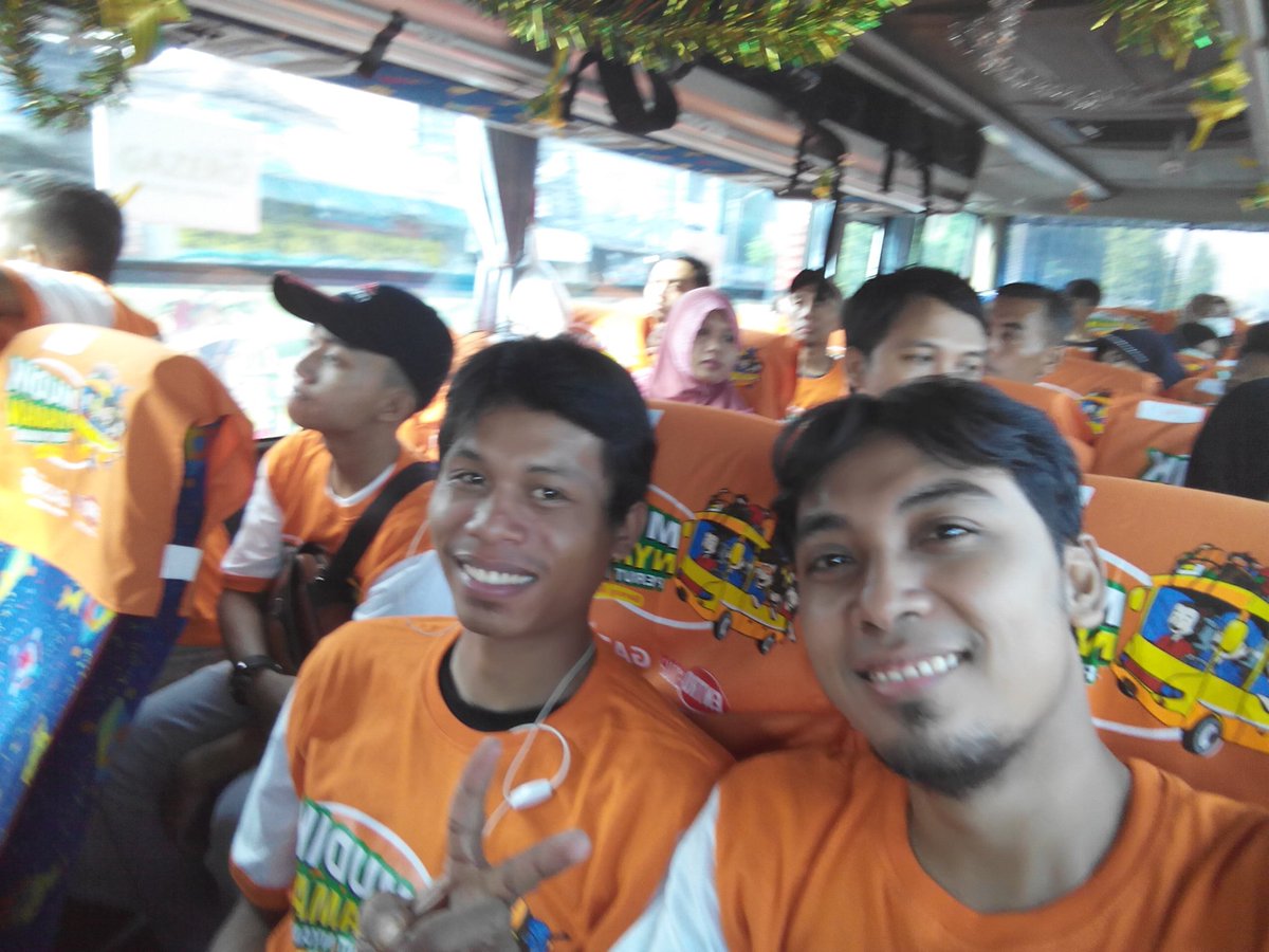 <a href="/RadioElshinta/">Radio Elshinta</a> seru nya acara mudik brg tahun ini #Mudik #InfoMudik @asepasep568 <a href="/santo20_/">santoso</a> <a href="/Teguh_theblus/">Teguh</a>