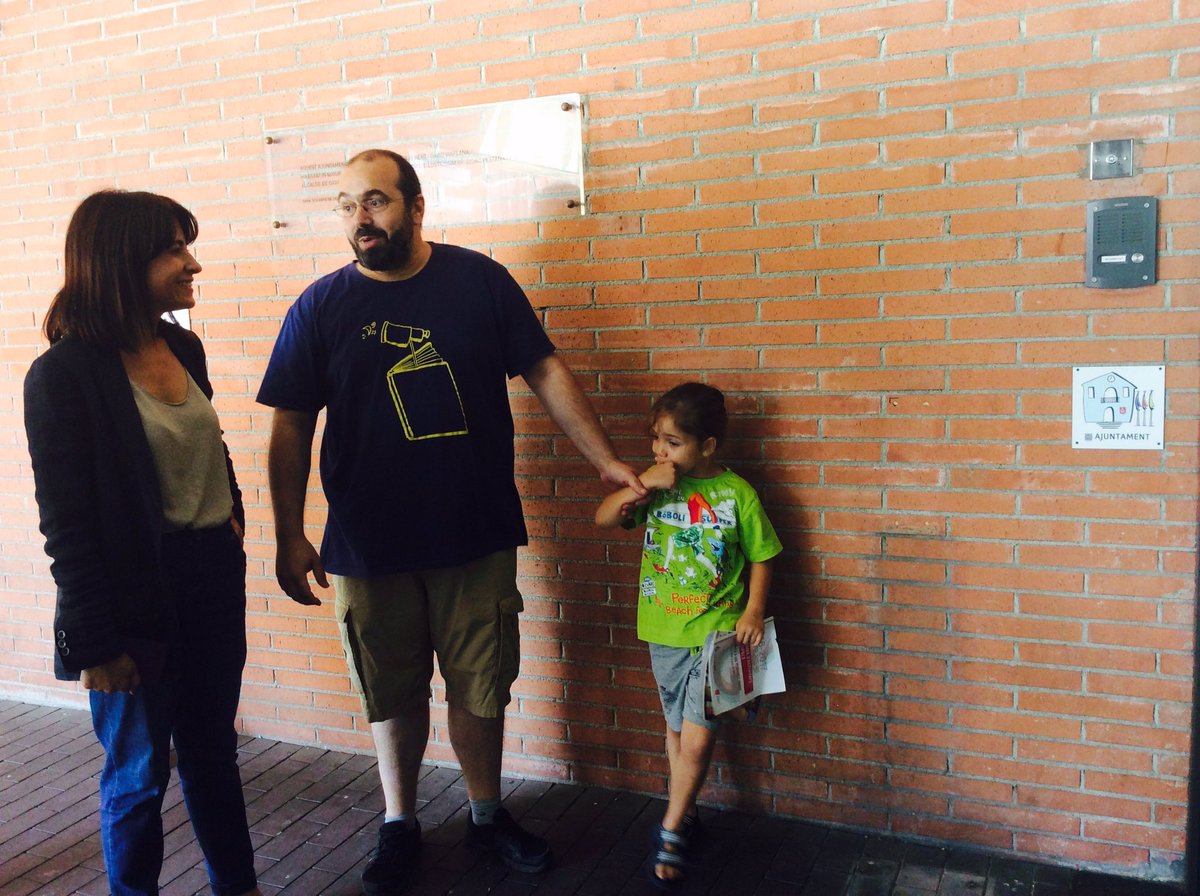 raquelsjimenez's tweet photo. A @AjuntamentGava ja tenim el pictograma per a persones autistes! #GavàPerLaInclusió .@EduTEAcat #Gavà https://t.co/0uKZPjmAeC