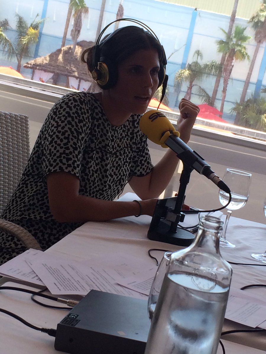 adrianbenitez13's tweet photo. En directo desde Sevilla @OceanSevilla @H2O2Aguados @La_SER @RadioSevilla https://t.co/22Zra9ysVi