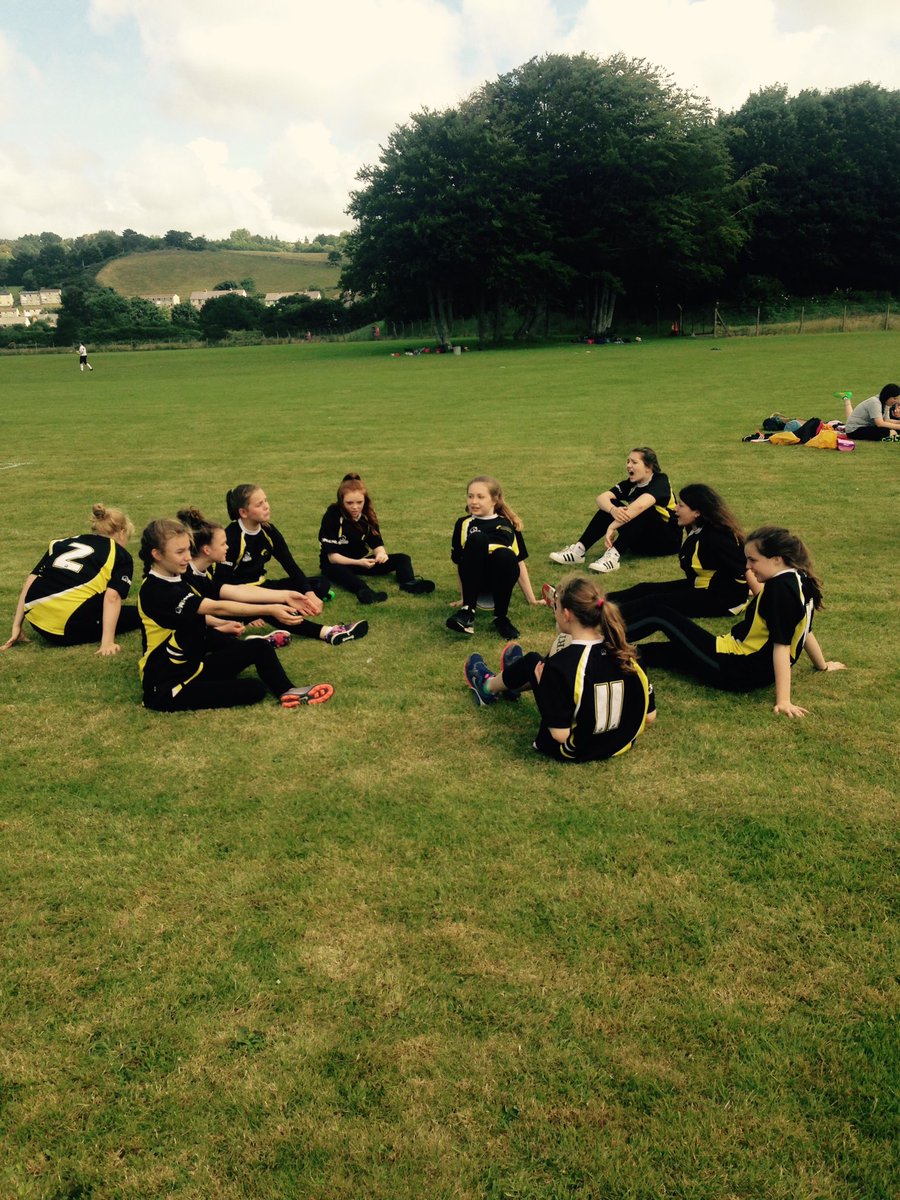 GL_1980's tweet photo. Enjoying some downtime between games in Aberystwyth. @NewportH https://t.co/7tZdjBuBba